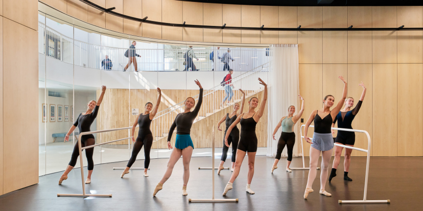 Dancers in Sandi Simon